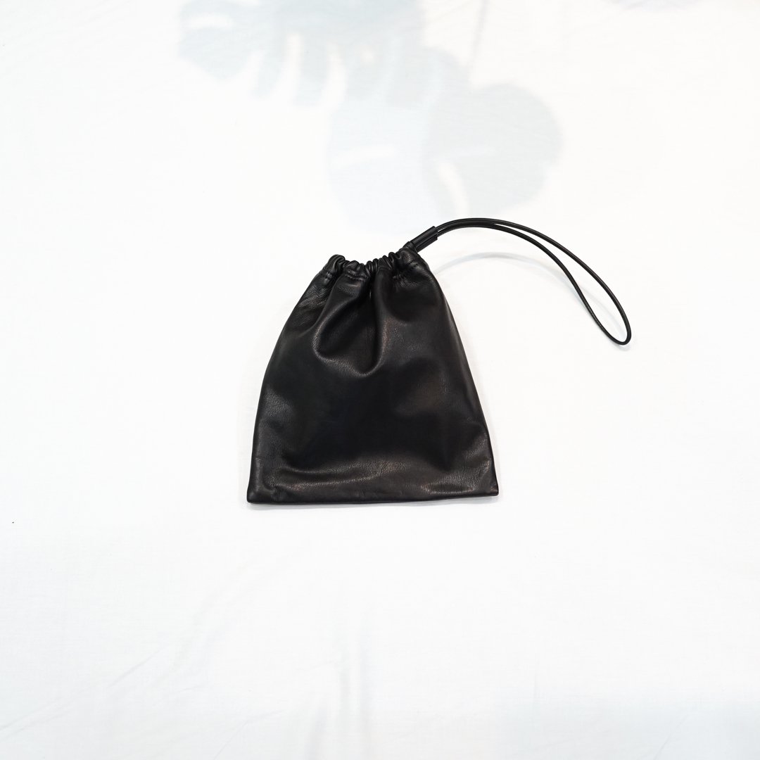 comesandgoes(カムズアンドゴーズ)Cow Leather Drawstring Bag:Small