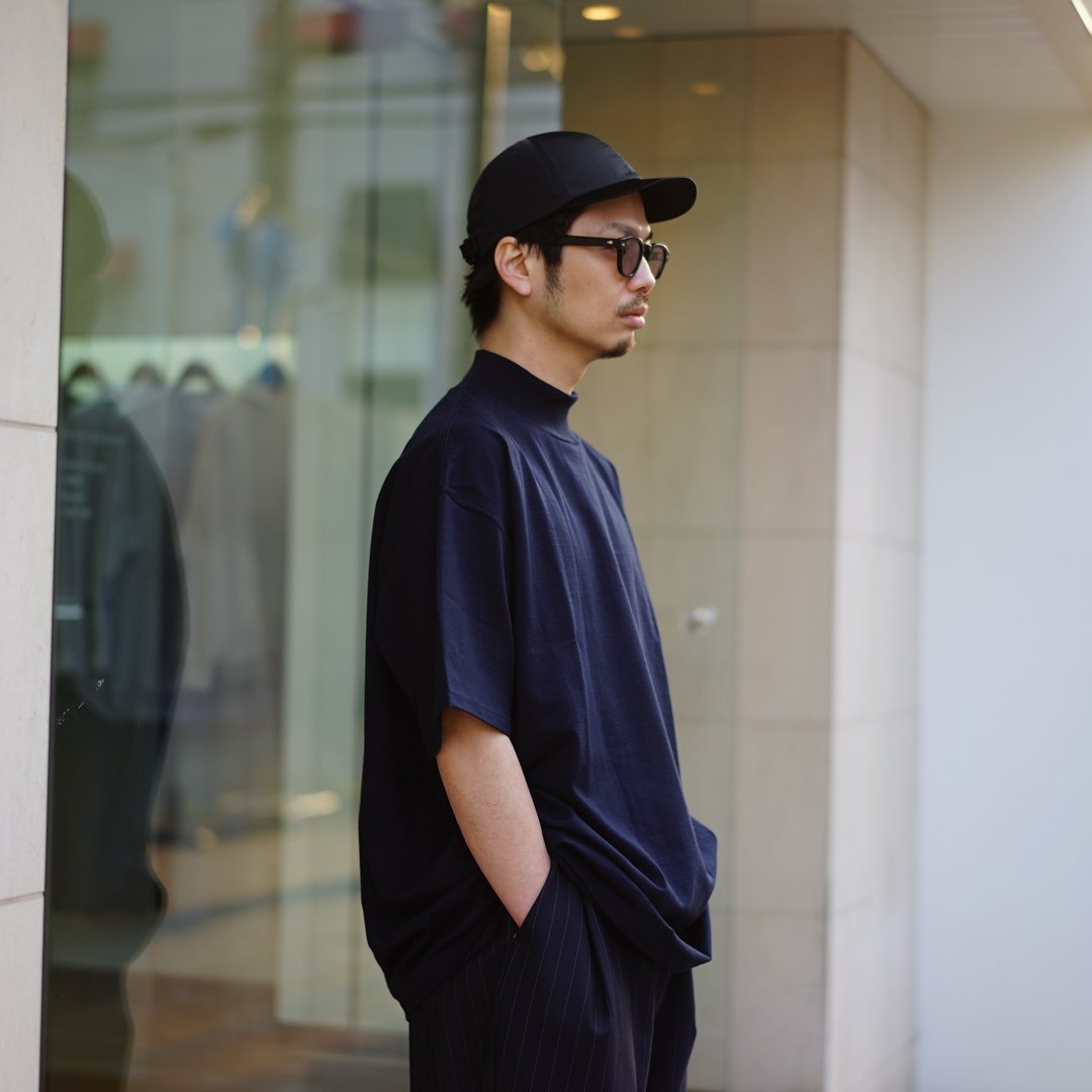 Graphpaper(グラフペーパー)S/S Mock Neck Tee(GU222-70015B)/White/Navy