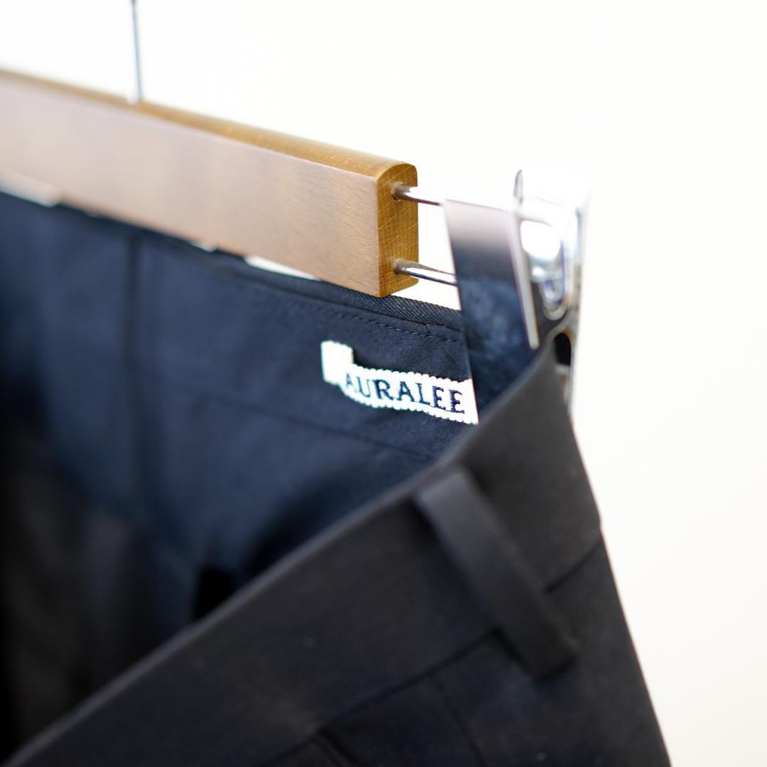 AURALEE(オーラリー)Light Wool Max Gabardine Slacks(A23SP03MG