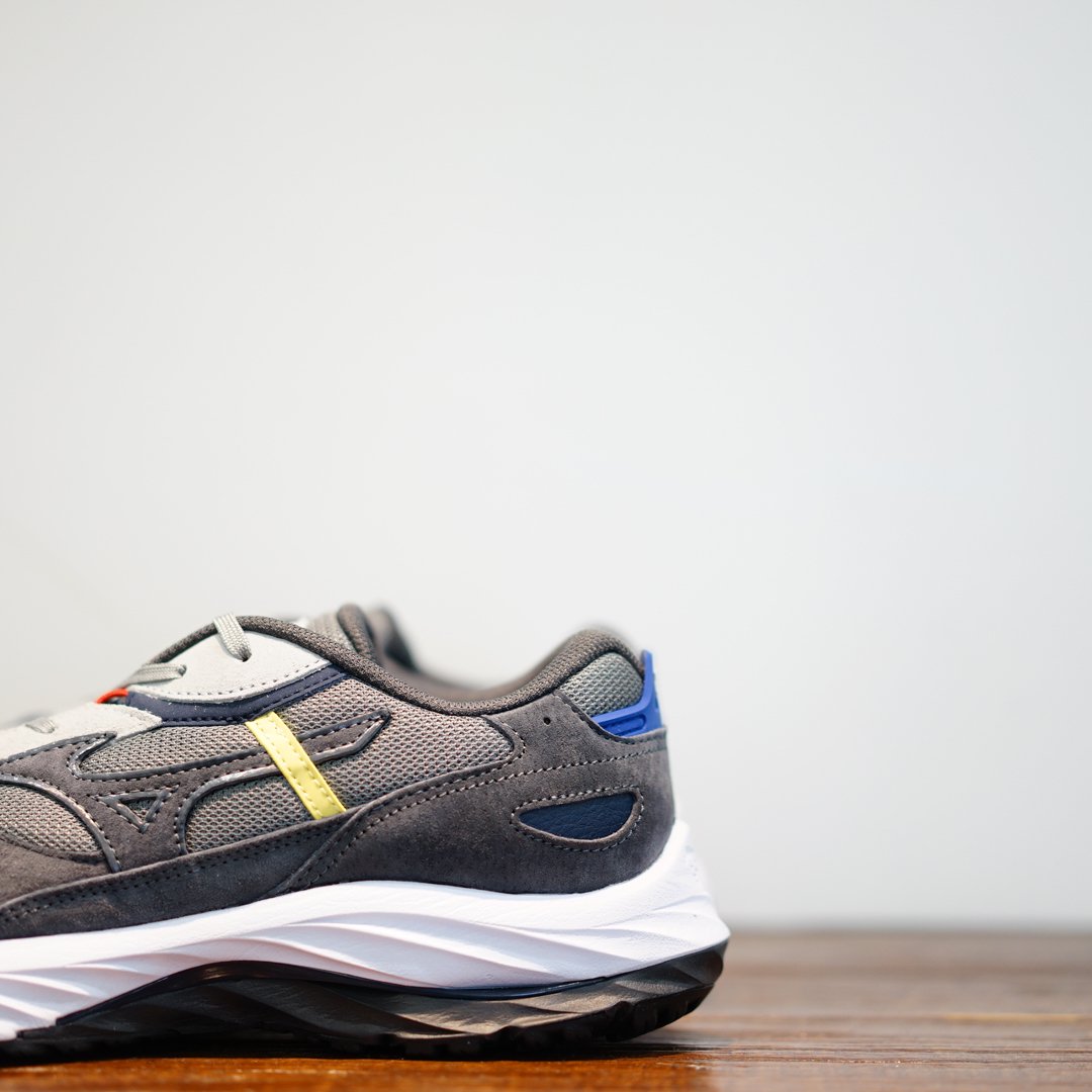 Graphpaper(グラフペーパー)MIZUNO “WAVE RIDER β” for Graphpaper/GRAY WALL