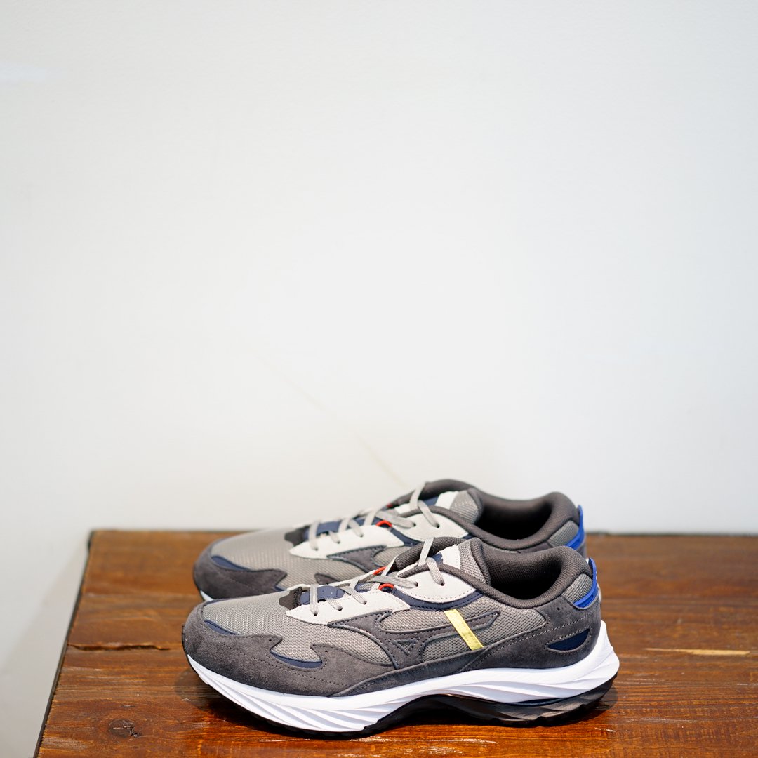 Graphpaper(グラフペーパー)MIZUNO “WAVE RIDER β” for Graphpaper