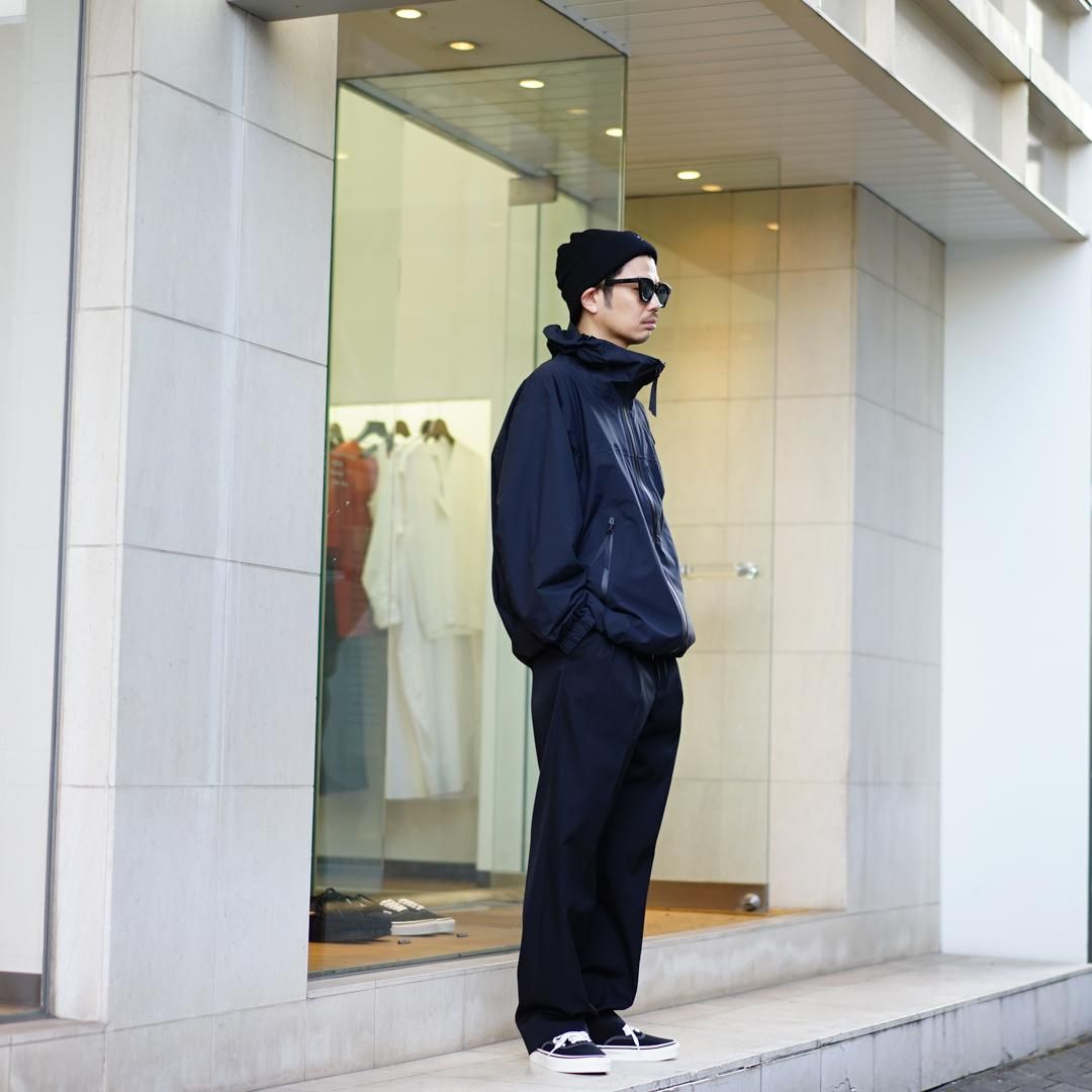 LIGHT WOOL MAX GABARDINE TWO-TUCK SLACKS - スラックス