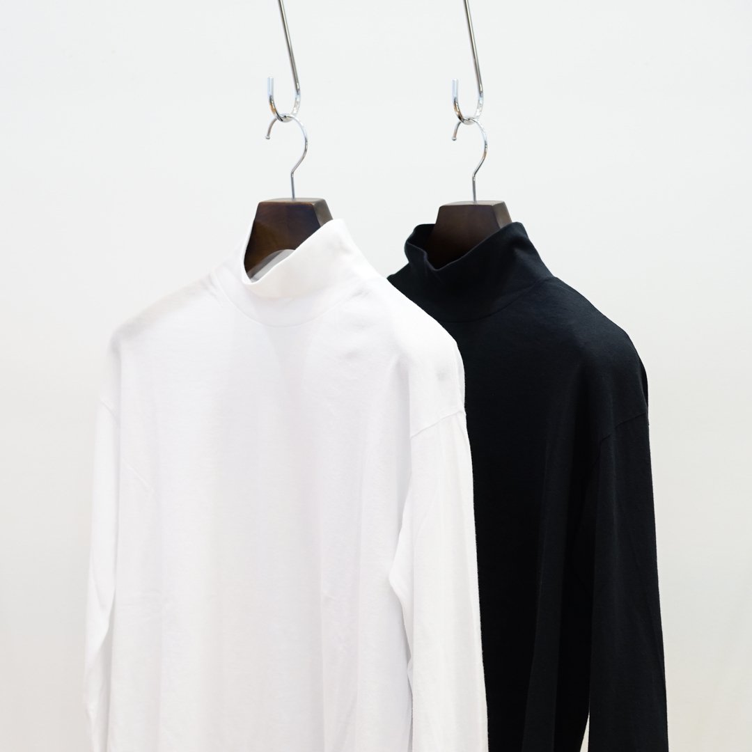 AURALEE(オーラリー)SEAMLESS HI NECK L/S TEE(A00T03ST)/White/Black/