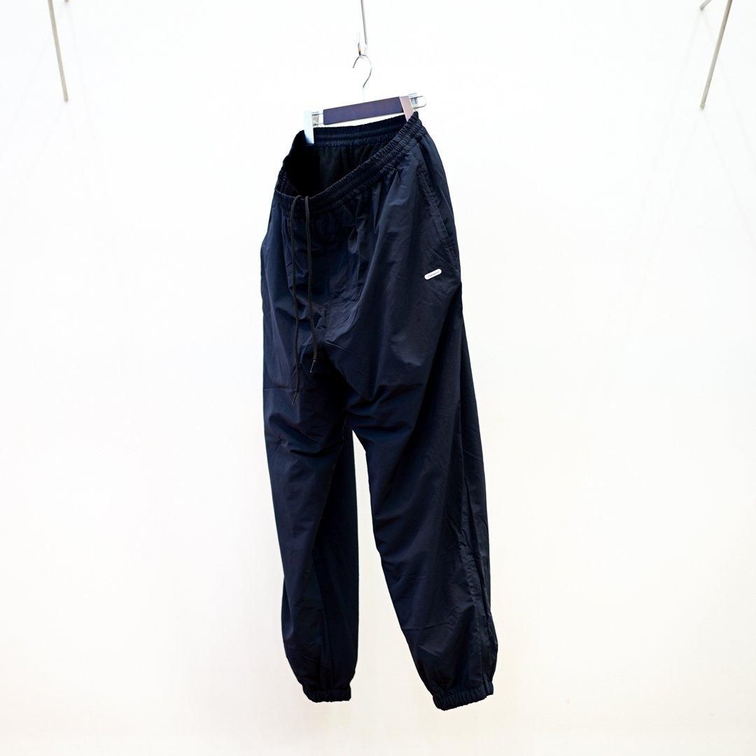 FARAH (ファーラー)Nylon Jogger Pants/Black