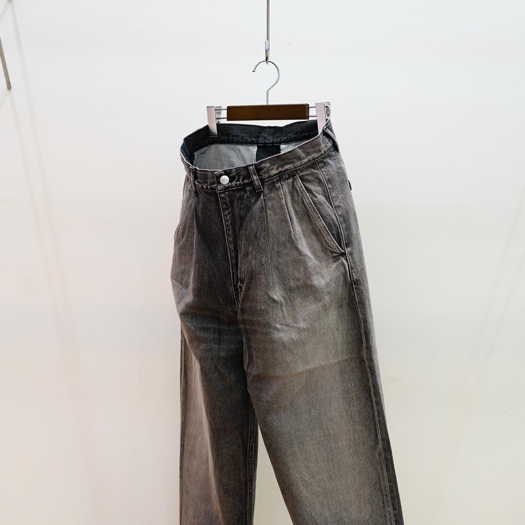 Graphpaper (グラフペーパー) Selvage Denim Two Tuck Tapered