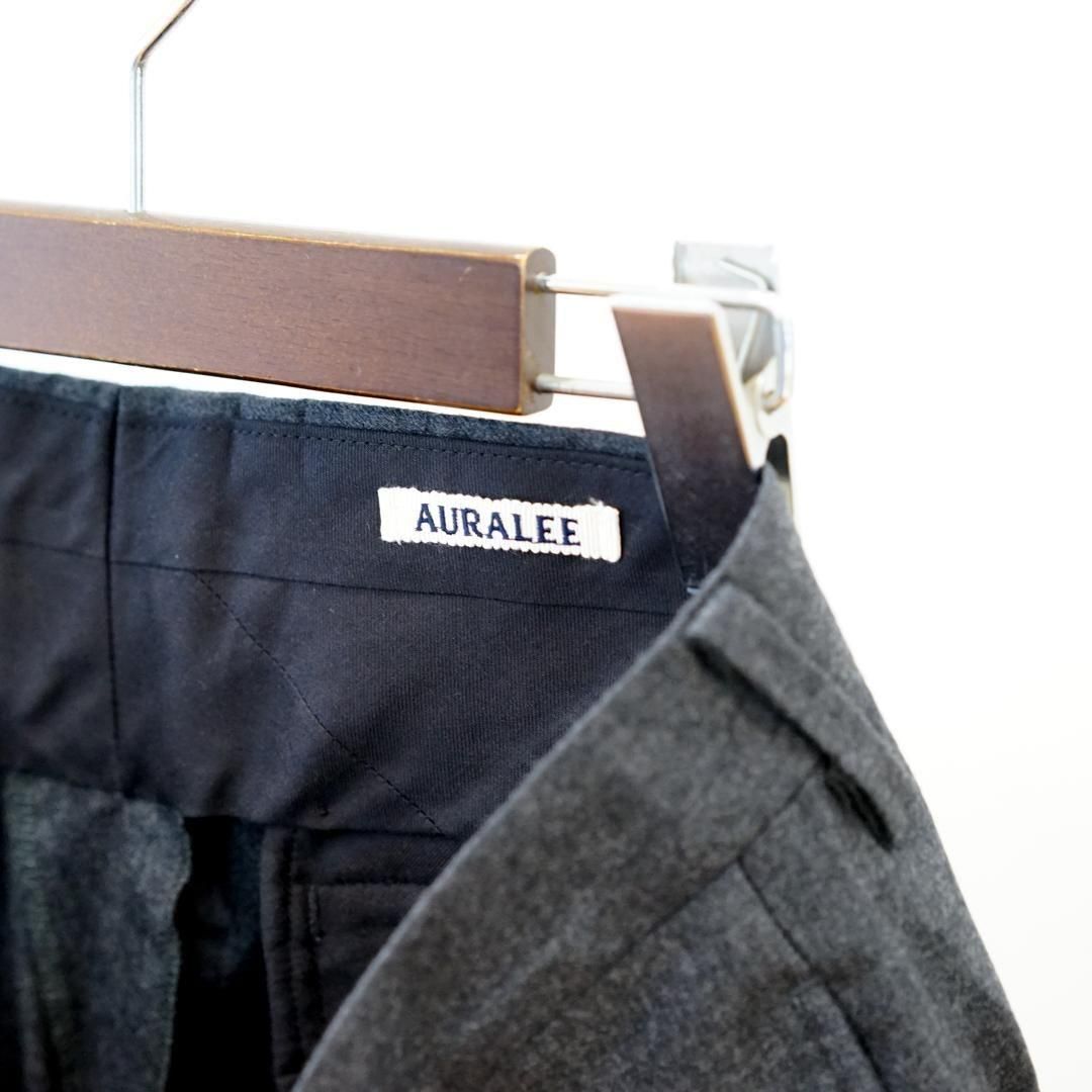 AURALEE オーラリー　TWO-TUCK SLACKS AURALEE LIGHT WOOL MAX GABARDINE TWO-TUCK SLACK
