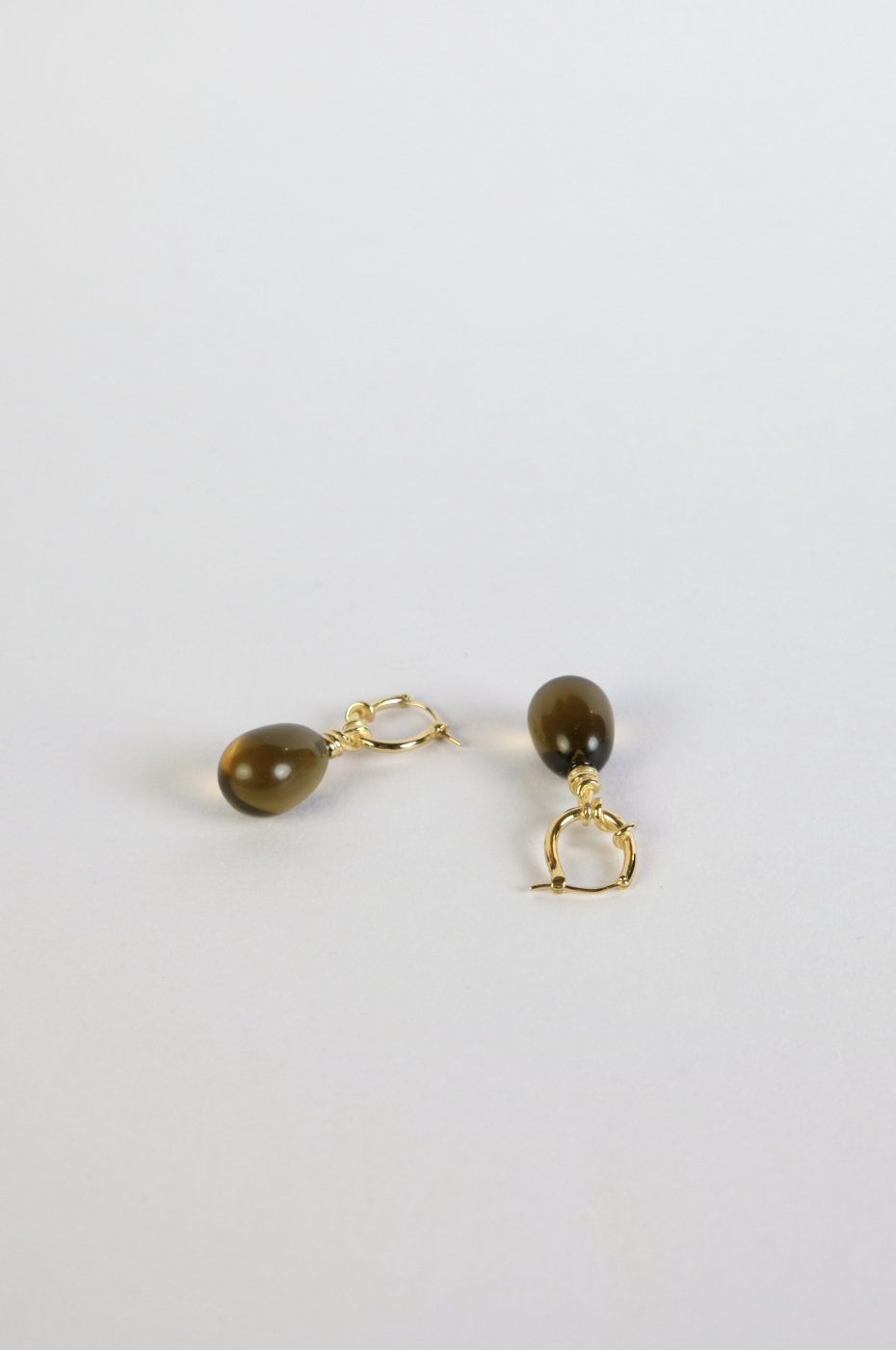 R.ALAGAN ララガン-KNOT SMOKY QUARTZ EARRINGS-GOLD - LOCALERS