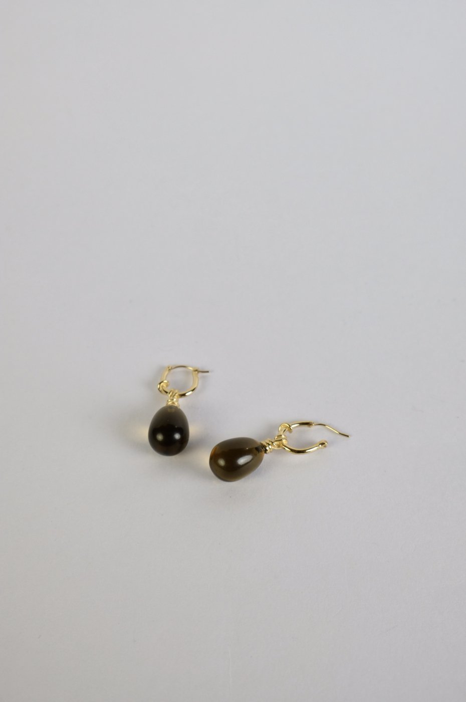 R.ALAGAN ララガン-KNOT SMOKY QUARTZ EARRINGS-GOLD - LOCALERS