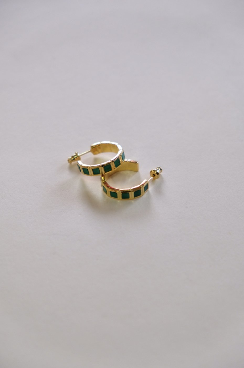 R.ALAGAN ララガン-SMALL TILE EARRINGS-GREEN - LOCALERS