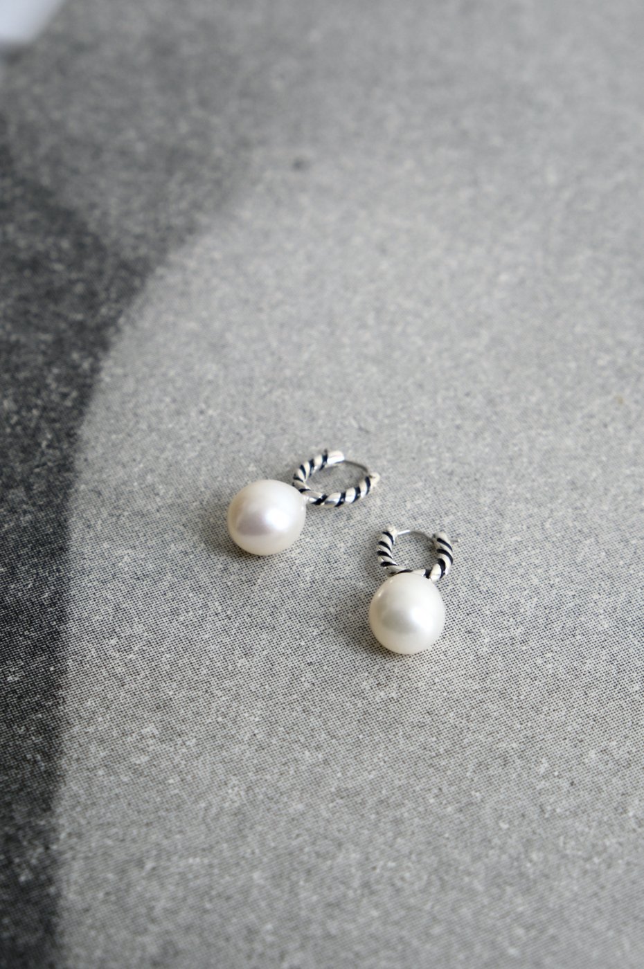 SALE！【片耳】ララガンSTRIPE PEARL EARRINGS-