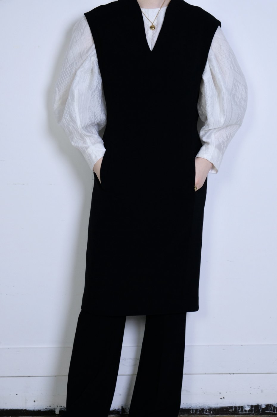 Mame Kurogouchi マメクロゴウチ-V-NECK SLEEVELESS DRESS-BLACK　　