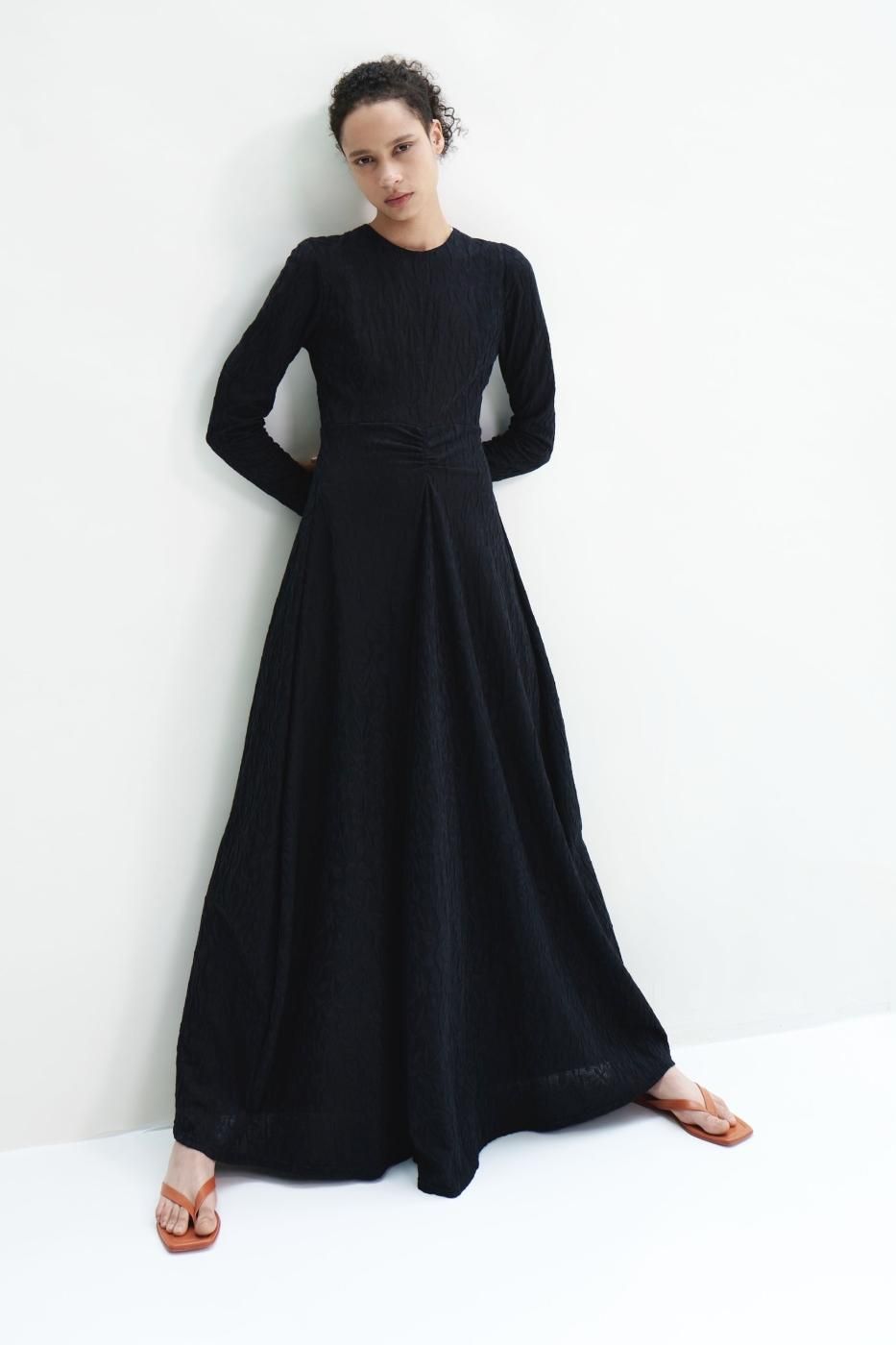 black maxi dress with sleeves