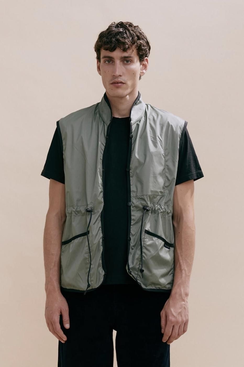 <img class='new_mark_img1' src='https://img.shop-pro.jp/img/new/icons8.gif' style='border:none;display:inline;margin:0px;padding:0px;width:auto;' />LAVENHAM-LAVENSTER PACKABLE GATHERED WAIST MICKFIELD MENS-SEASPRAY GREEN