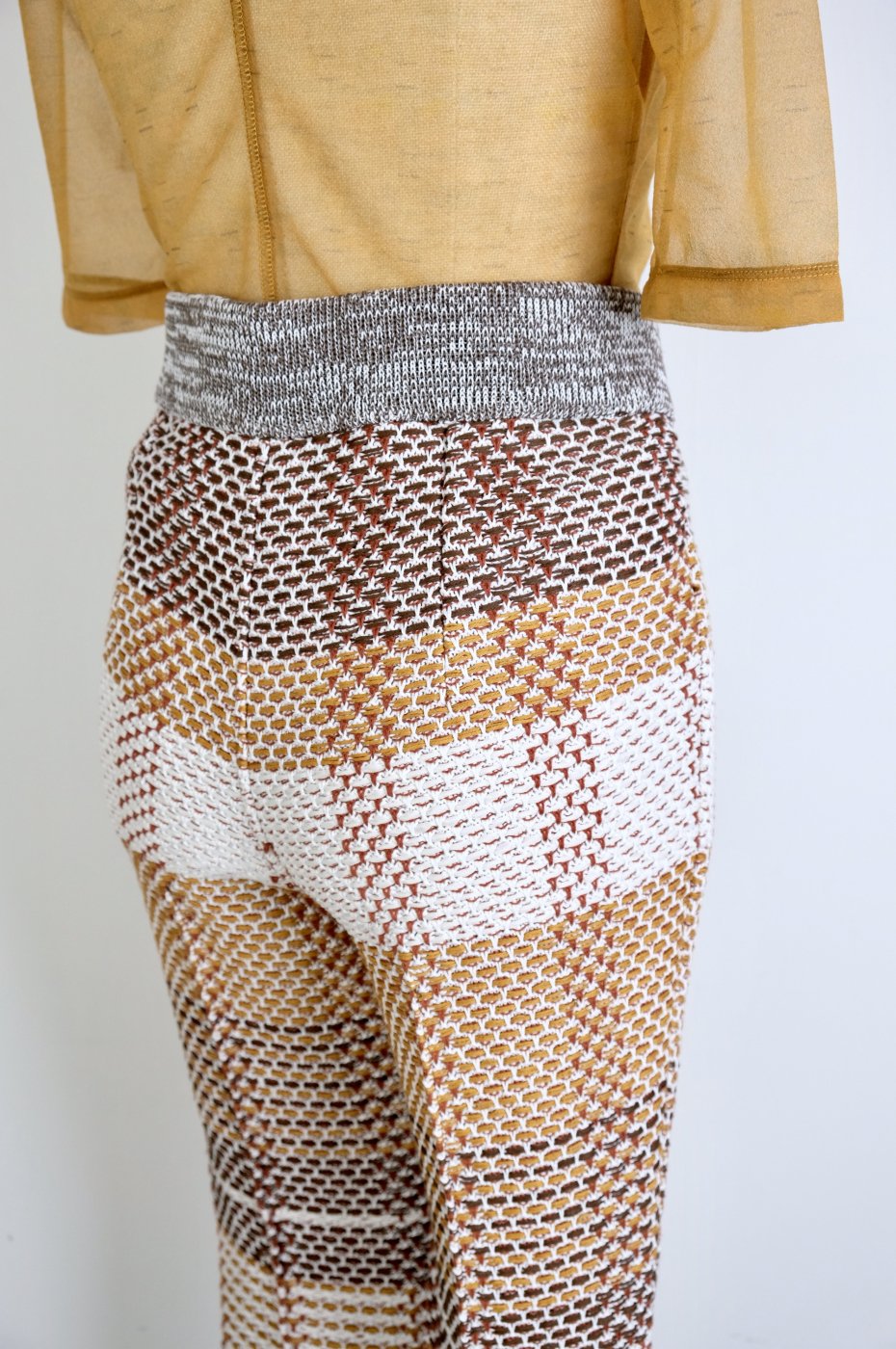 【50%OFF】Mame Kurogouchi マメクロゴウチ-BASKET MOTIF KNITTED FLARED TROUSERS-BROWN  - LOCALERS