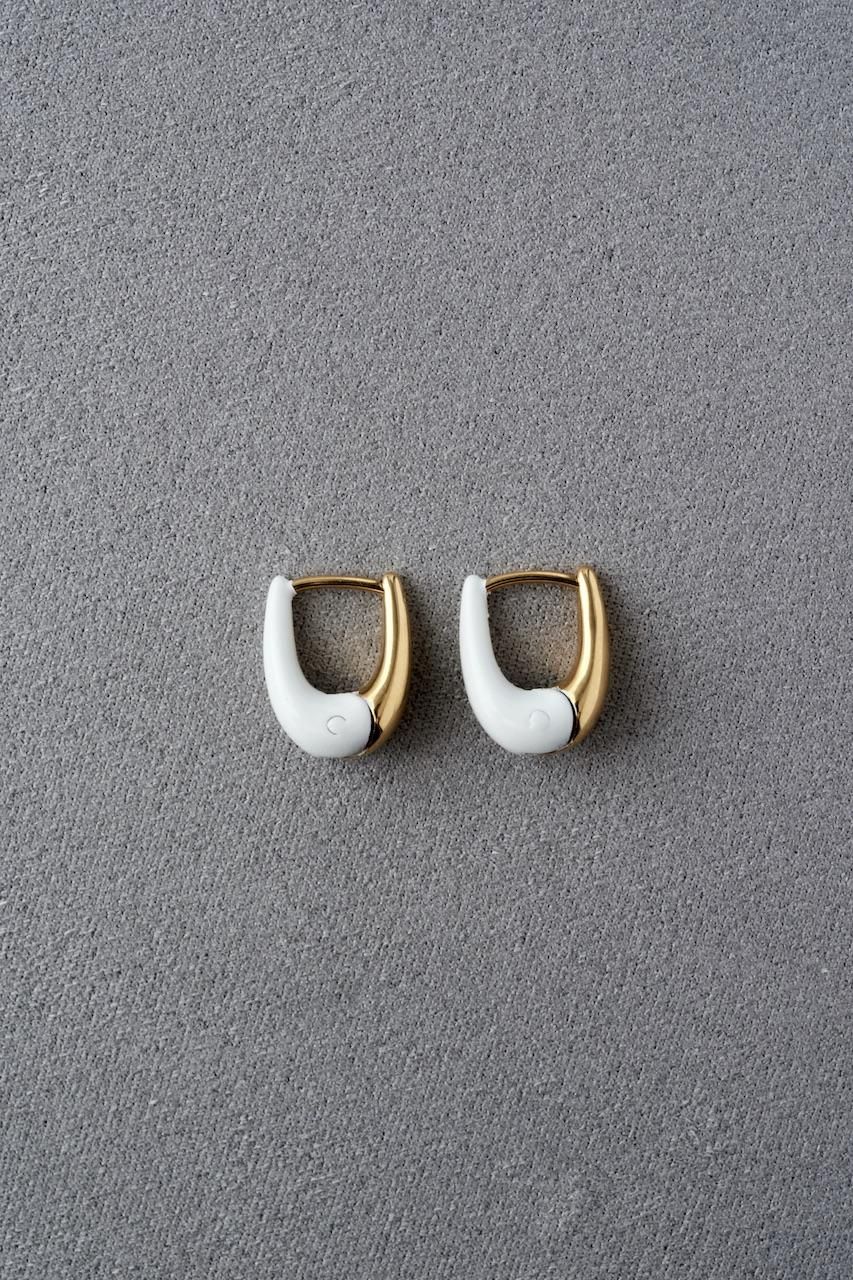 SIZEFR.ALAGAN ララガン-PAWN EARRINGS-IVORY 半日使用 - ピアス(両耳用)