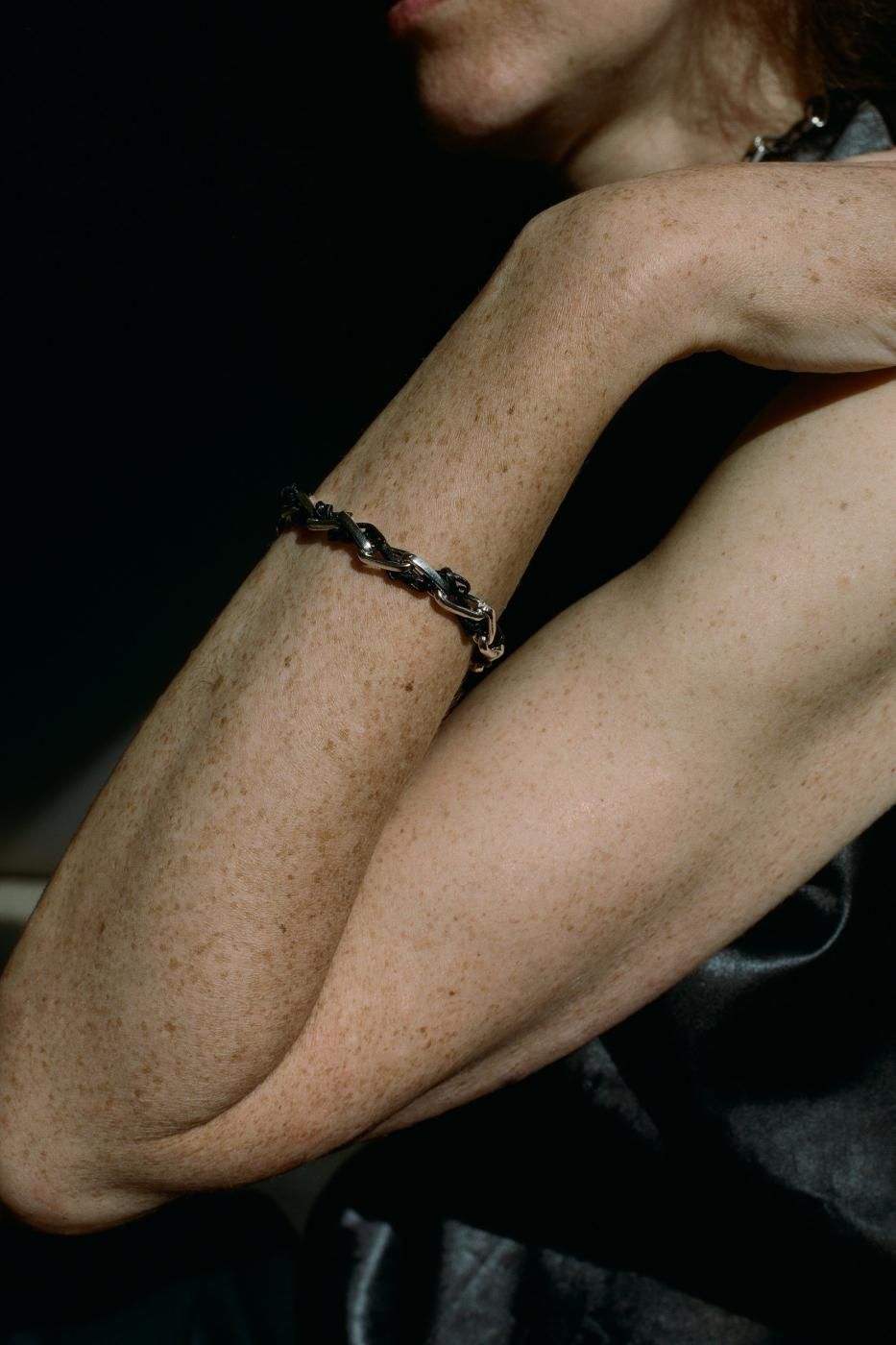 THIN FIBULA BANGLE｜R.ALAGAN(ララガン)公式通販｜バングル