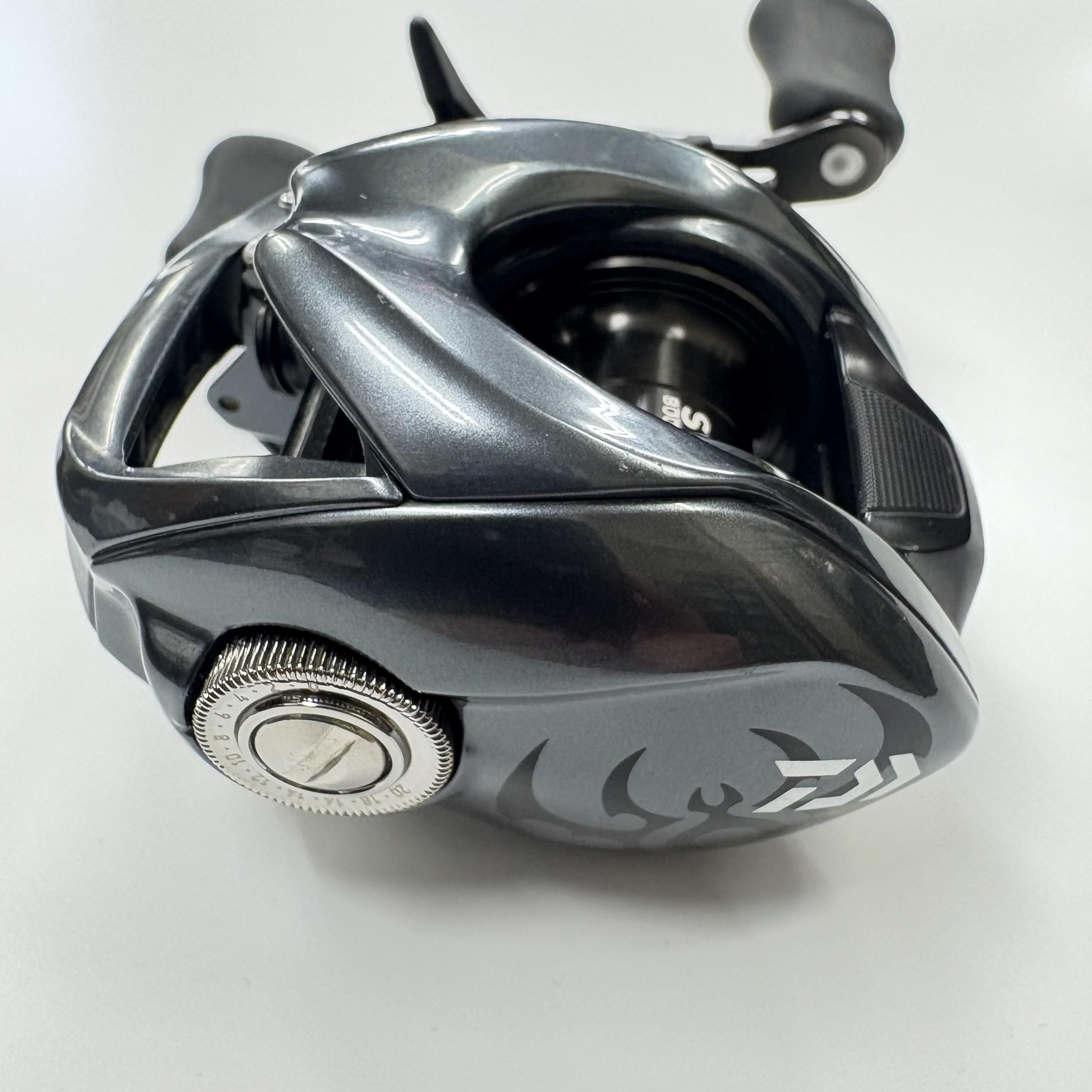 早い者勝ち！美品ダイワ 25タトゥーラ SVTW 100HL DAIWA（釣り） 【目玉商品】ダイワ 25 タトゥーラ SV TW 100XHL