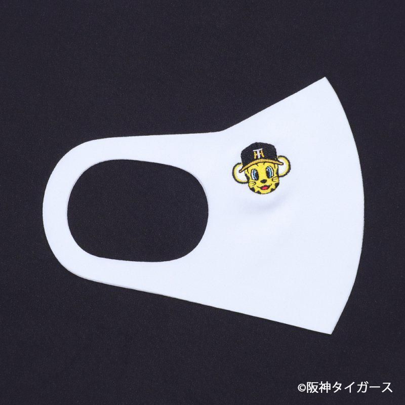 京都 清水茶わん坂 和雑貨 和小物の一布や 阪神タイガース刺繍入りマスクカバー 京都 清水茶わん坂 和雑貨 和小物の一布や 阪神タイガース刺繍入りマスクカバー
