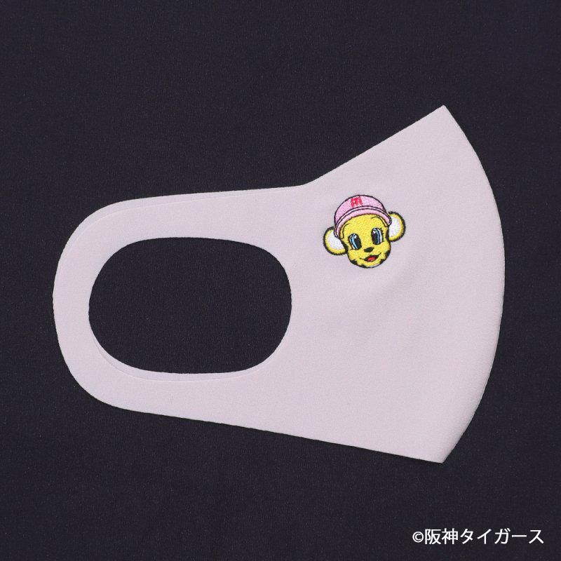 京都 清水茶わん坂 和雑貨 和小物の一布や 阪神タイガース刺繍入りマスクカバー 京都 清水茶わん坂 和雑貨 和小物の一布や 阪神タイガース刺繍入りマスクカバー