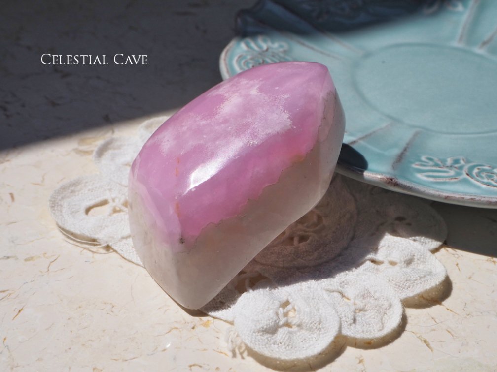 ピンクアラゴナイト 【A】 - Celestial Crystal & Metaphysical Stones 