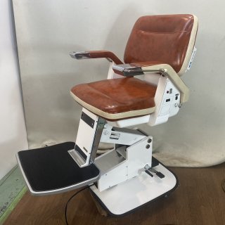 EC-920 再生品理容椅子　コンフォート２１(タカラベルモント製） 在庫数 2