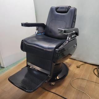 タカラベルモント 理容椅子 ランサー 2015年 中古椅子 整備渡し タカラベルモント 理容椅子 ランサー 2015年 中古椅子 整備渡し