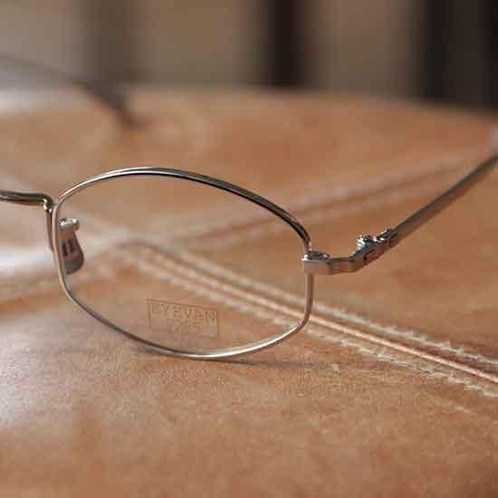 EYEVAN7285 model: 1017 col: 800