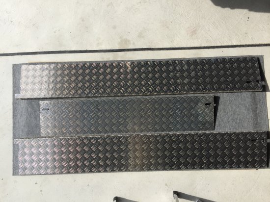 DA16T用キャリイ標準車　荷台あおりカバー内板一体式 アルミ縞板　（3辺セット）【画像2】