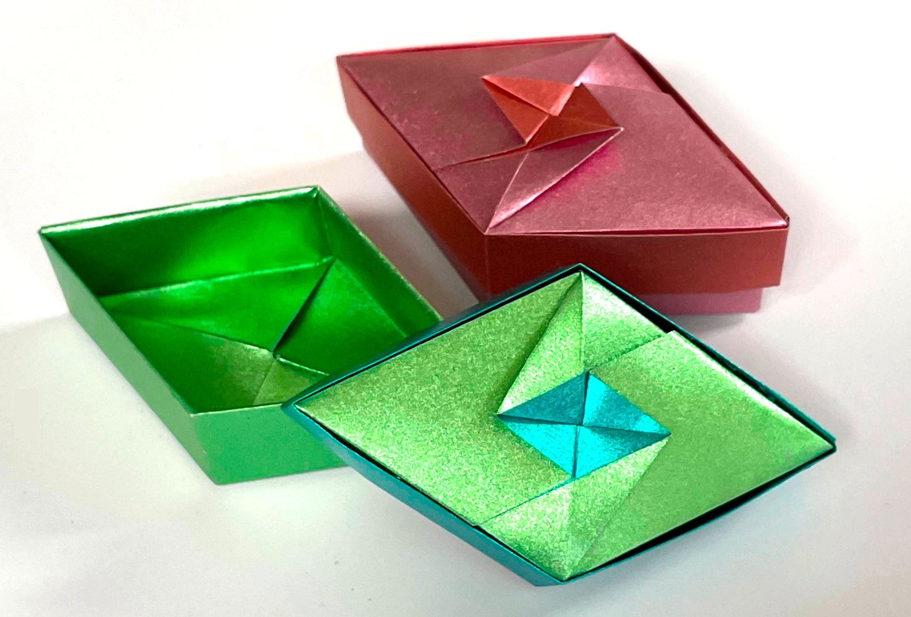 折り紙ひし形の箱1