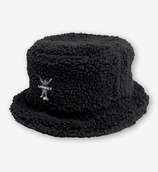 黒のバケットハット VAスタッドヴィーガンレザーバケットハット / ブラック - VARZAR | 60