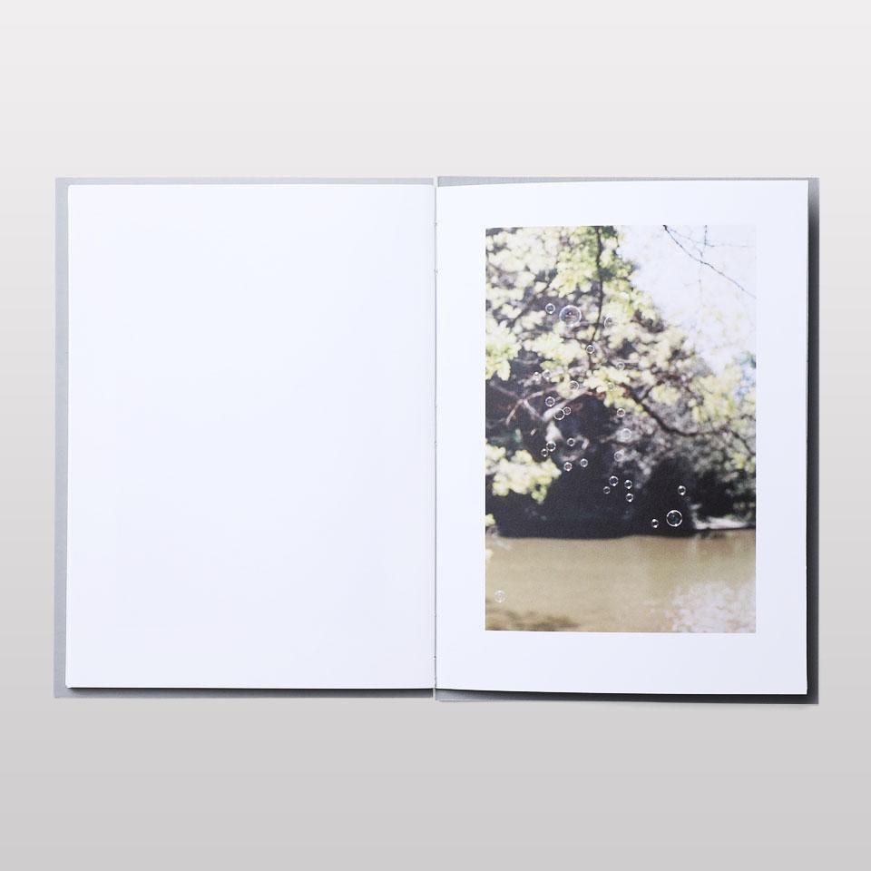 300部限定 ola rindal A DAY IN THE LIFE OF サイン入り】STAINS & ASHES by Ola Rindal（オラ・リンダル