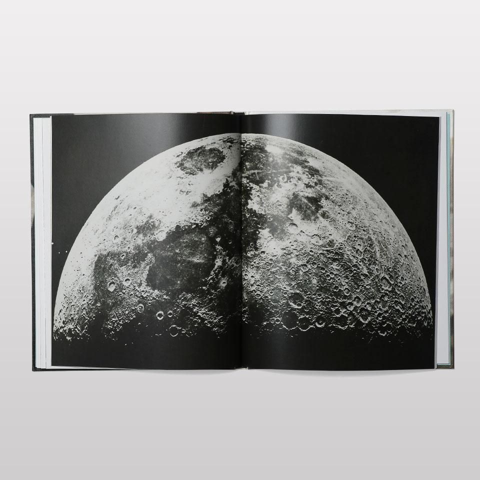 アート・デザイン・音楽 Melissa Catanese: Dive Dark Dream Slow Dive Dark Dream Slow by Melissa Catanese — SPACES CORNERS