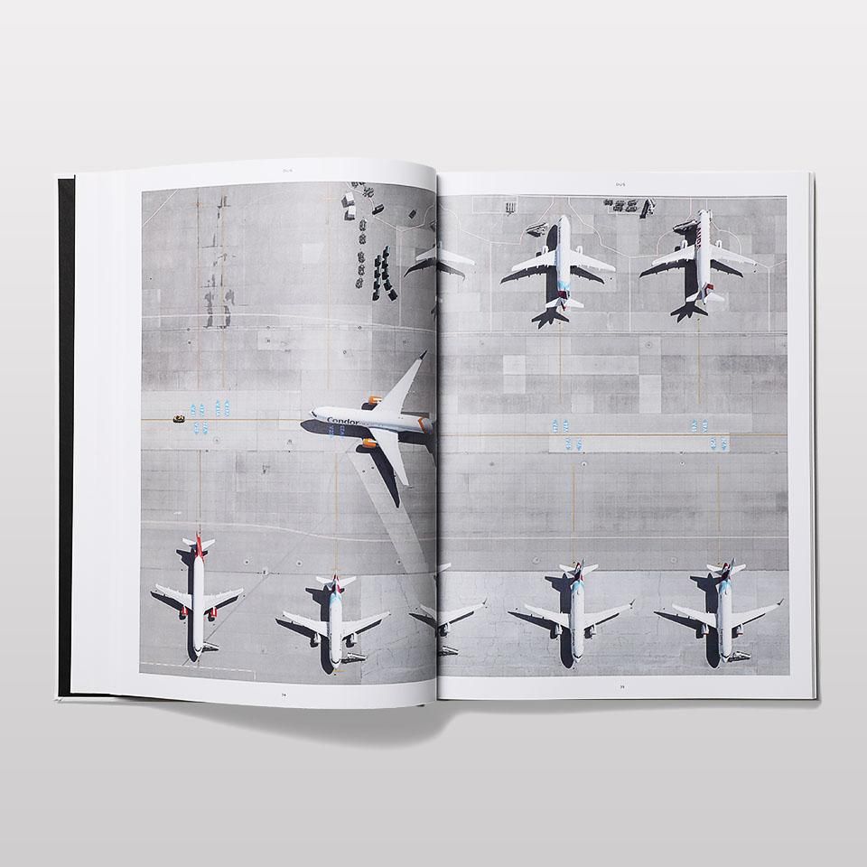 アート・デザイン・音楽 Aerial Observations on Airports Tom Hegen Aerial Observations on Airports ARTBOOK | D.A.P.