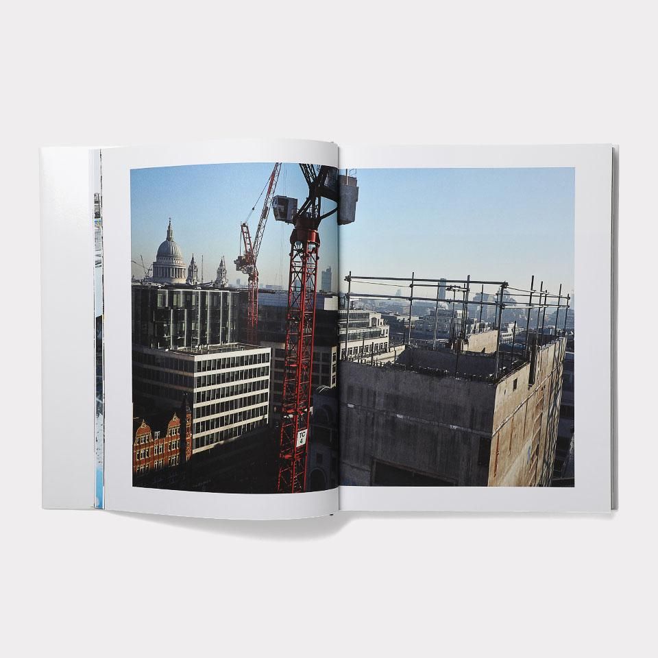 54335/洋書 Juergen Teller Plumtree Court ユルゲン・テラー