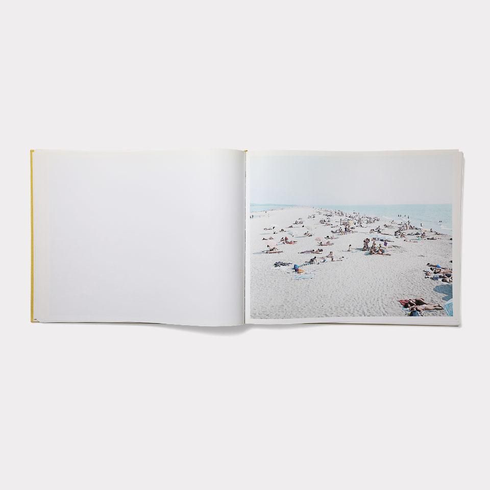 Massimo Vitali: Landscape With Figures - BOOK AND SONS オンラインストア