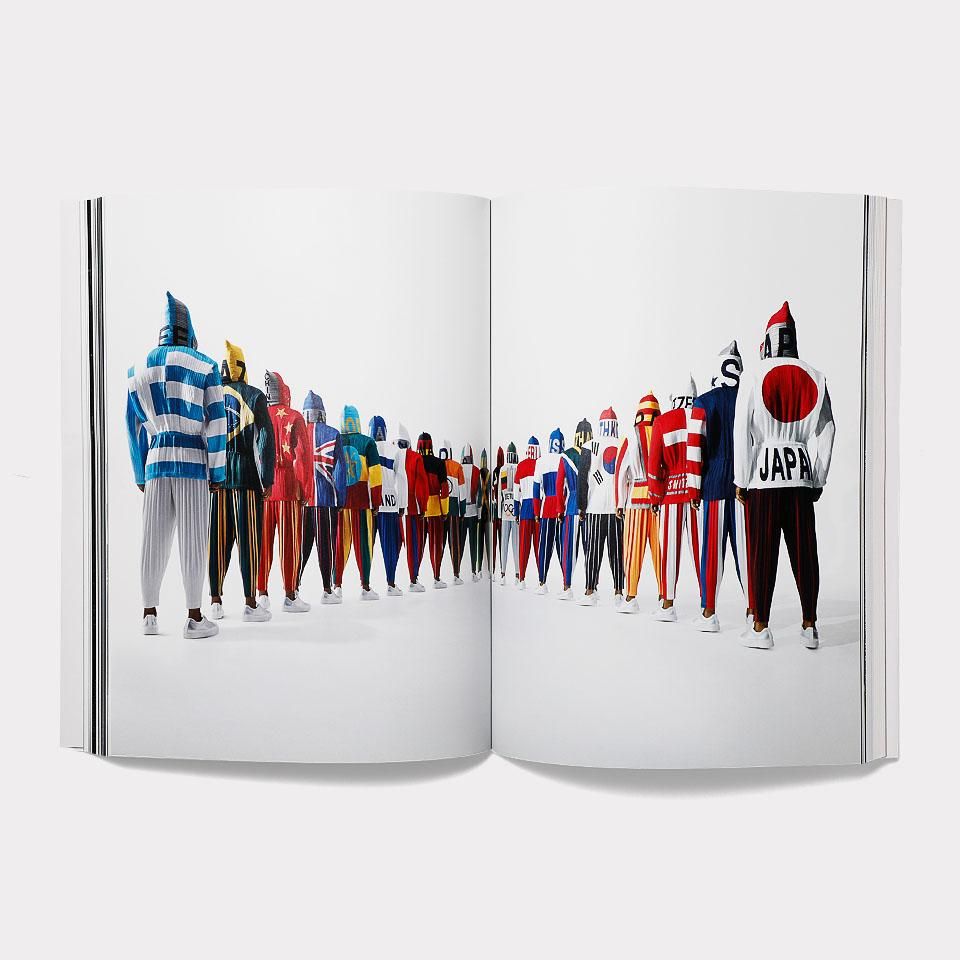 再入荷】MIYAKE ISSEY展 三宅一生の仕事 - BOOK AND SONS オンラインストア