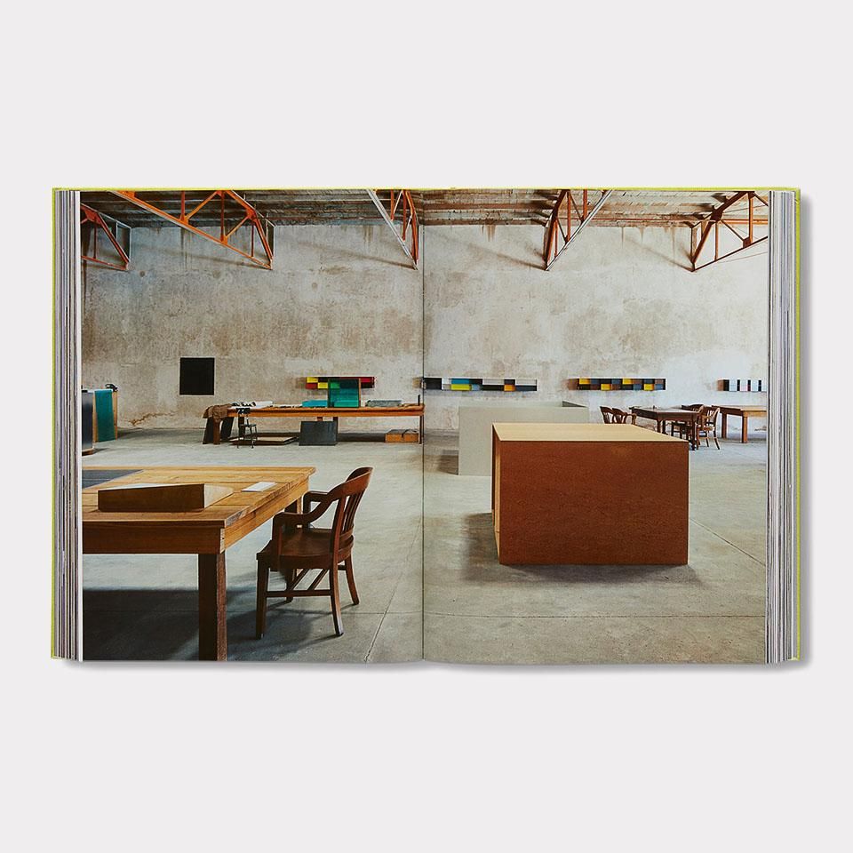 再入荷】Donald Judd Spaces - BOOK AND SONS オンラインストア