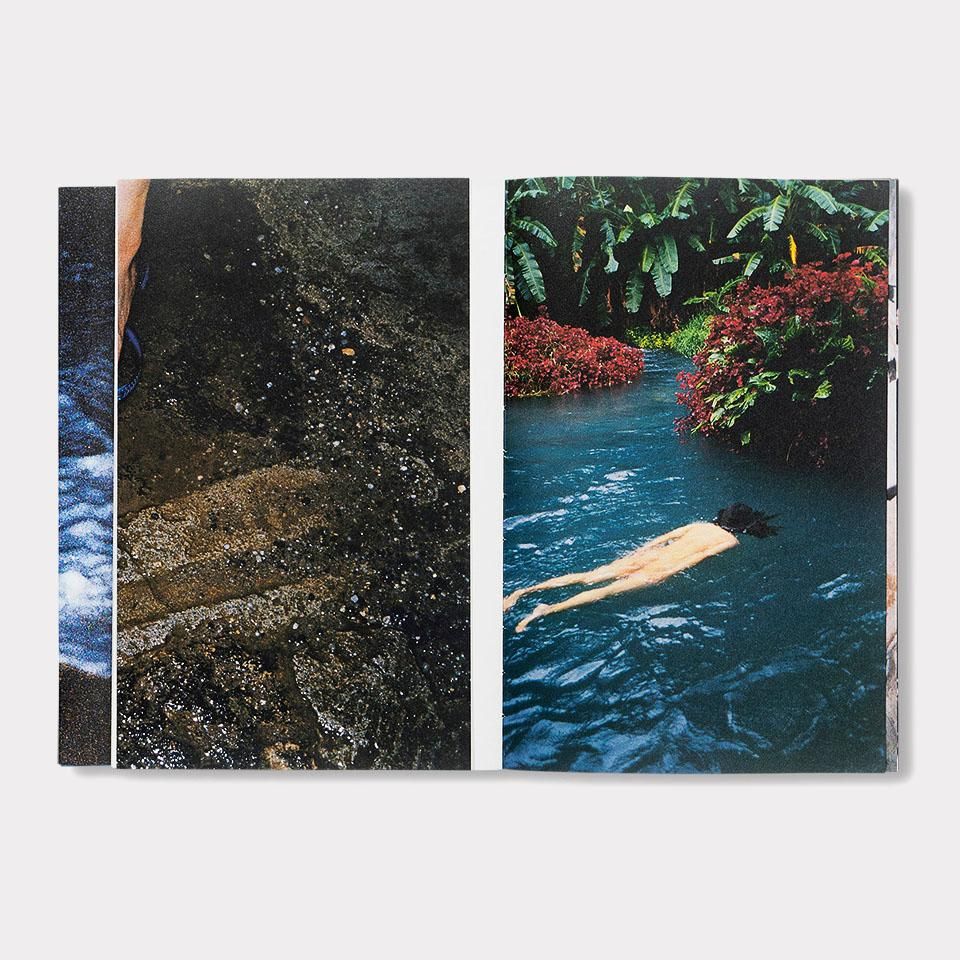 SKINNY WAVE [REGULAR COVER / SIGNED] - BOOK AND SONS