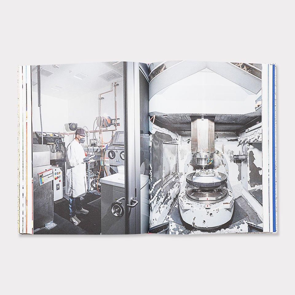 Nike: Form Follows Motion - BOOK AND SONS オンラインストア