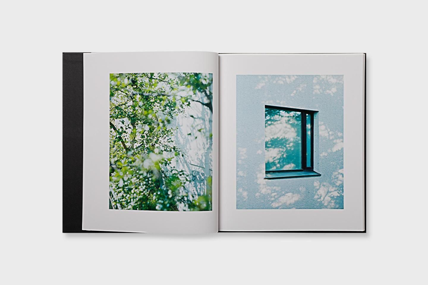 写真集 「遥か街を切る」 - dull blue 福森翔一 遥か街を切る - BOOK AND SONS オンラインストア