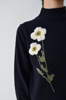 Anemone pullover