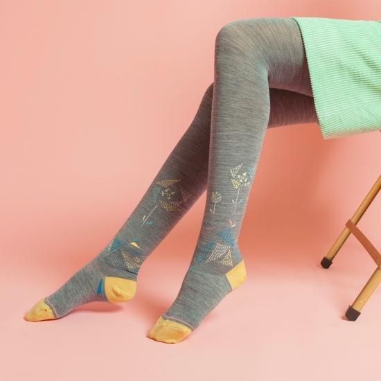 KURI BOTELLA クリボテラ Mimosa Wool ミモザウールタイツ 風に
