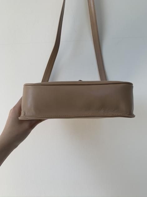 Light leather shoulder bag | COSMIC WONDER ｜コズミック