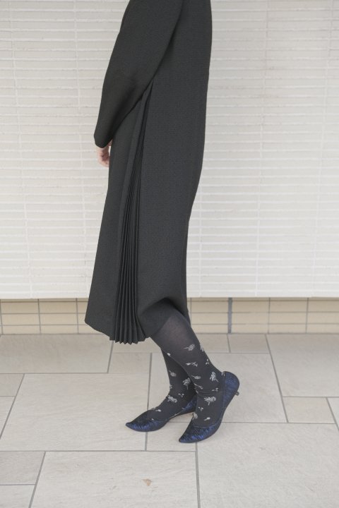 【 祝賀クーポン対象 】nooy / ブラックサイドプリーツドレス