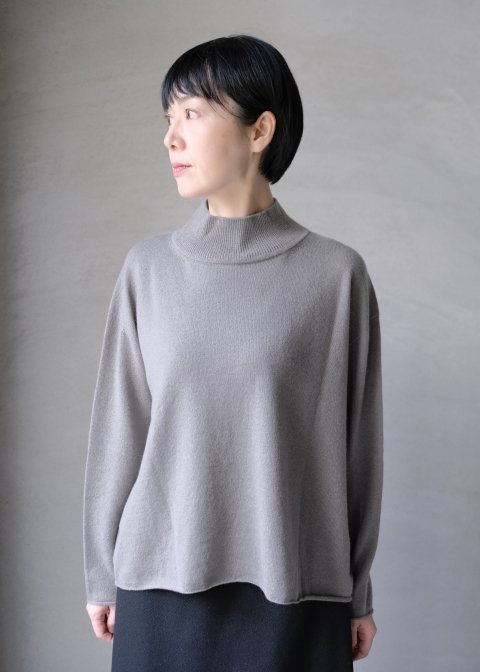 evam eva / cashmere turtleneck,