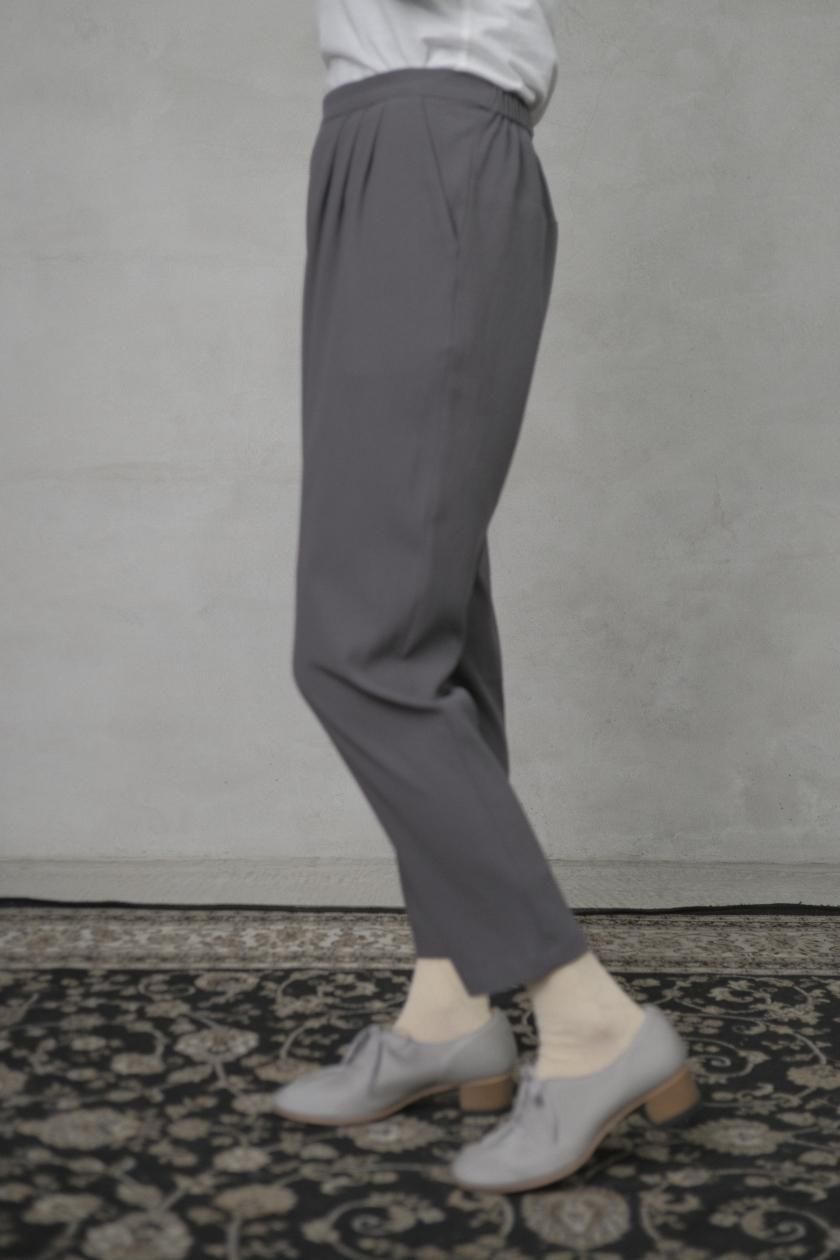 【新品未使用】エヴァムエヴァeasy tuck pants evam eva(エヴァム エヴァ) 【2020ss新作】コットンタック