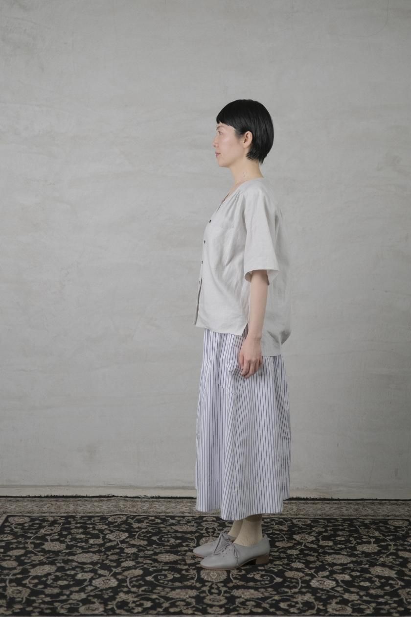 リネンVネックシャツ - c a b i n e t O N L I N E S T O R E