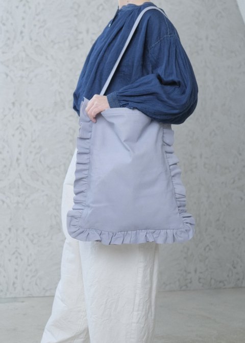 <img class='new_mark_img1' src='https://img.shop-pro.jp/img/new/icons14.gif' style='border:none;display:inline;margin:0px;padding:0px;width:auto;' />frill tote bag