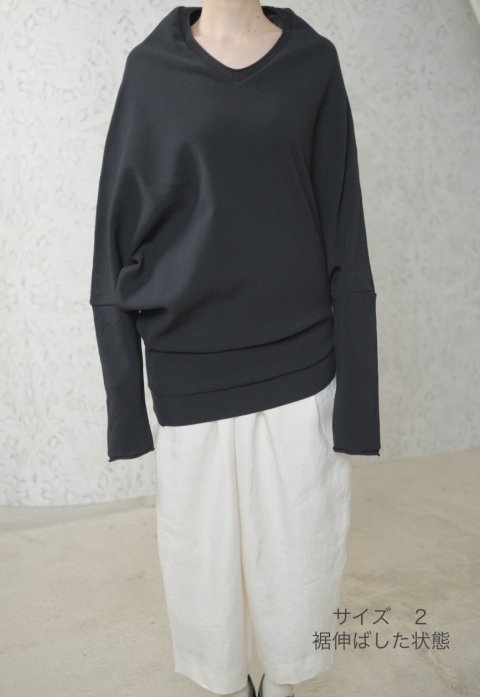 GARMENT REPRODUCTION OF WORKERS / V-NECK DEFORMED PULLOVER .【unisex】