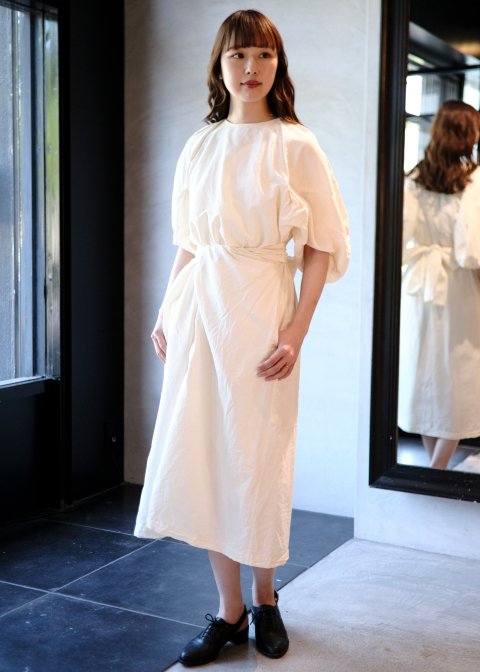 <img class='new_mark_img1' src='https://img.shop-pro.jp/img/new/icons14.gif' style='border:none;display:inline;margin:0px;padding:0px;width:auto;' />Cotton paper voile spacecraft wrapped dress